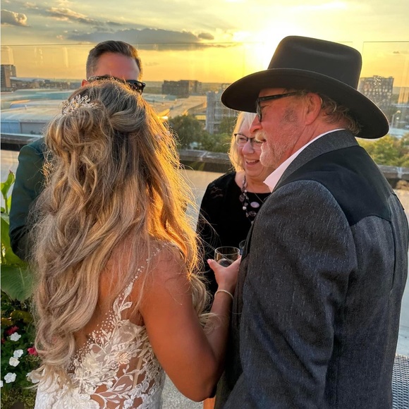 Hair comb Gold Hair Accessories for Bride - Picture 2 of 2